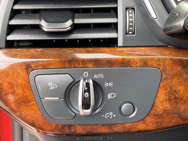 Vehicle image 23 of 43