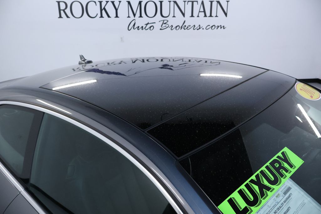 Vehicle image 38 of 41