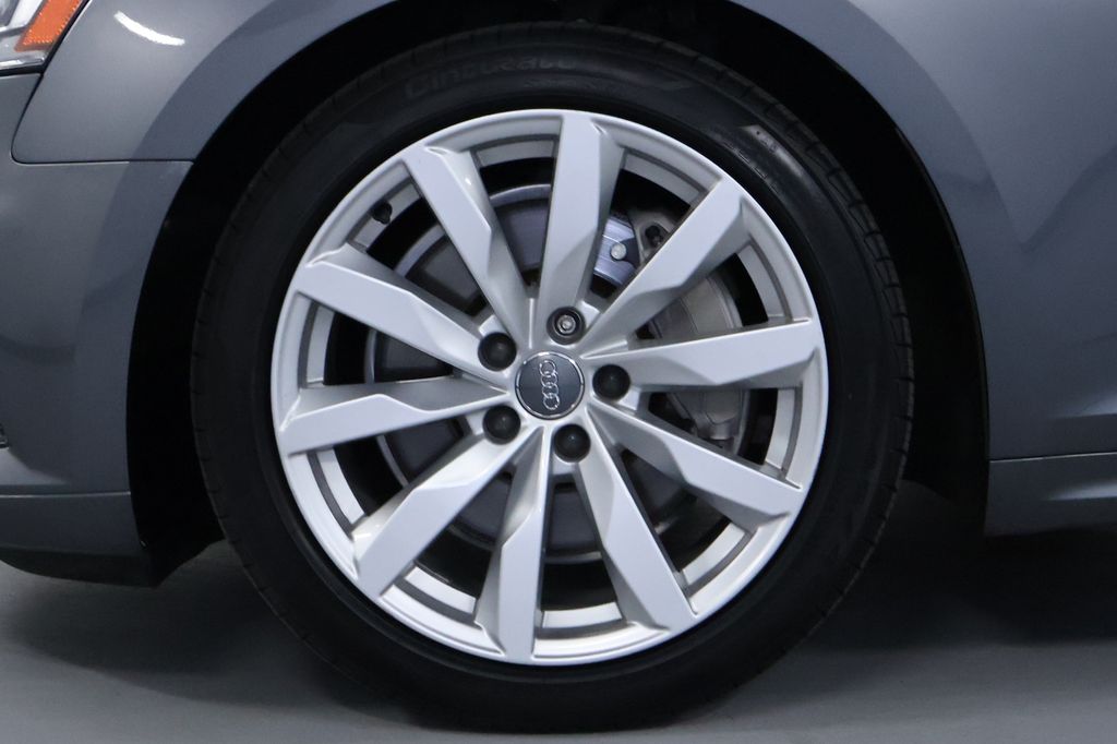Vehicle image 9 of 41