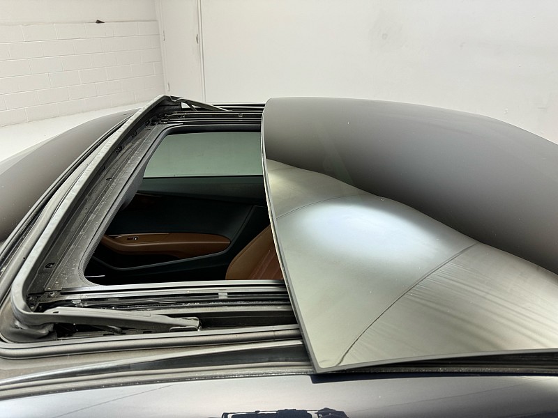 Vehicle image 11 of 44