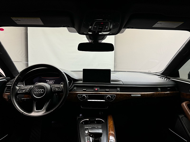 Vehicle image 12 of 44