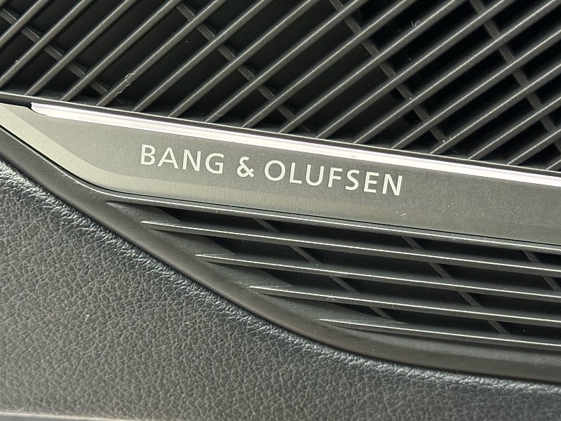 Vehicle image 41 of 44