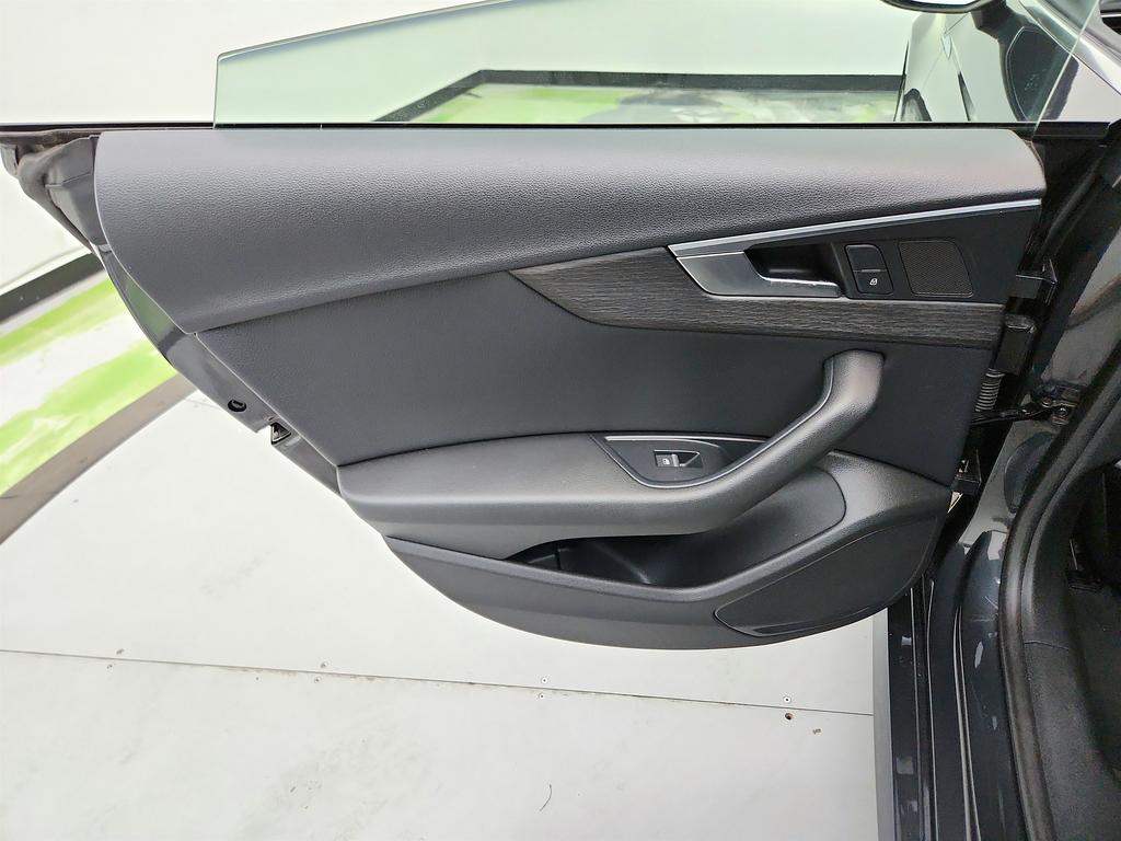 Vehicle image 38 of 46