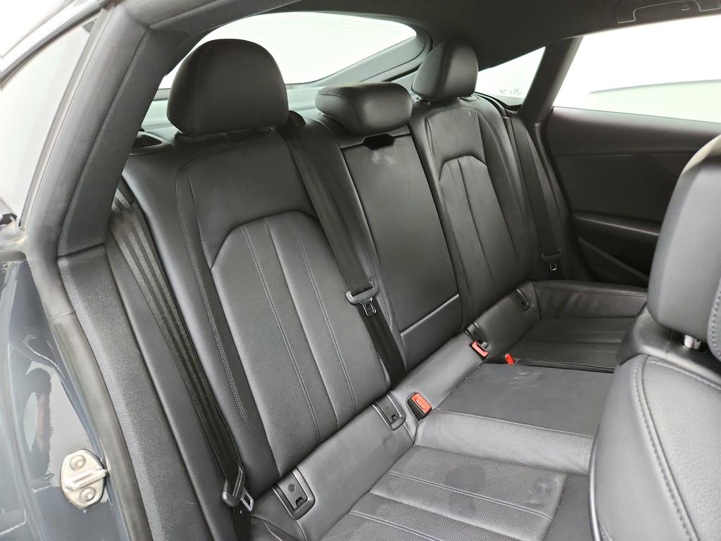 Vehicle image 31 of 46