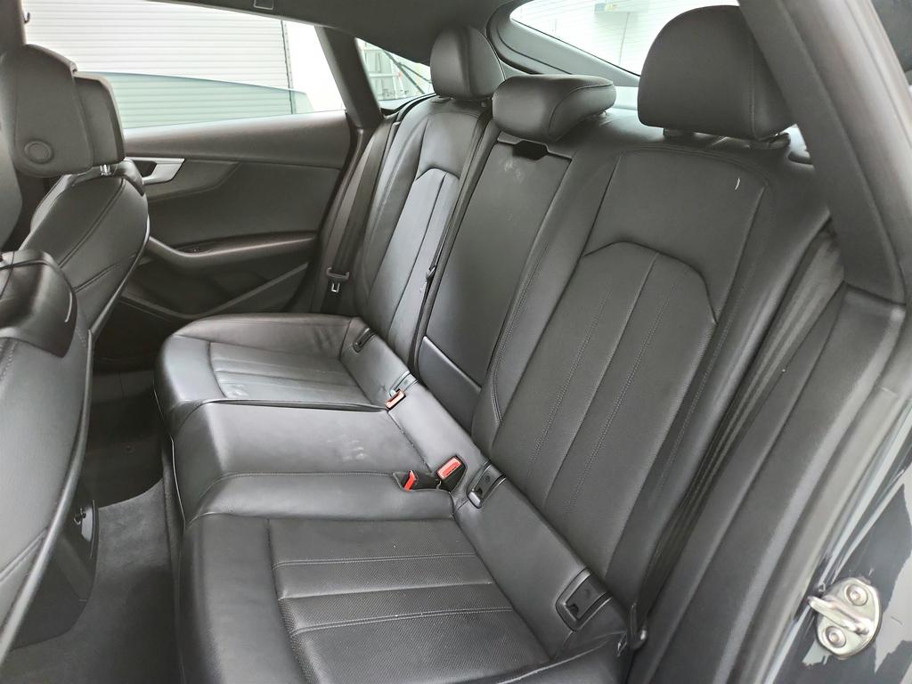 Vehicle image 37 of 46