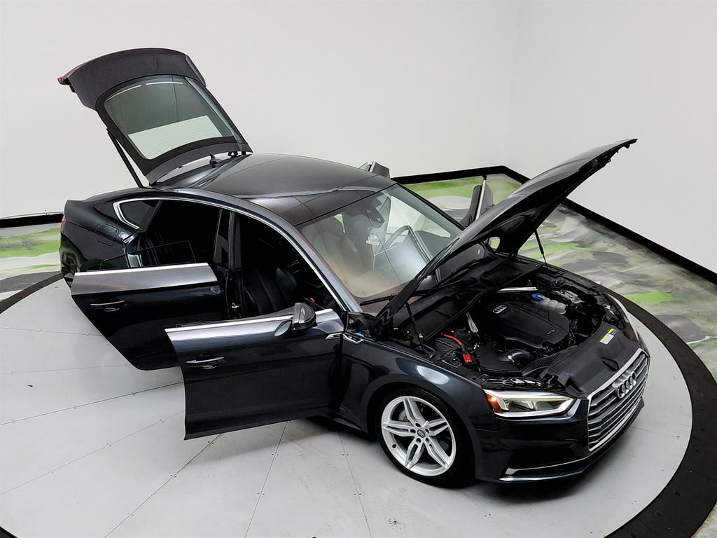 Vehicle image 10 of 46