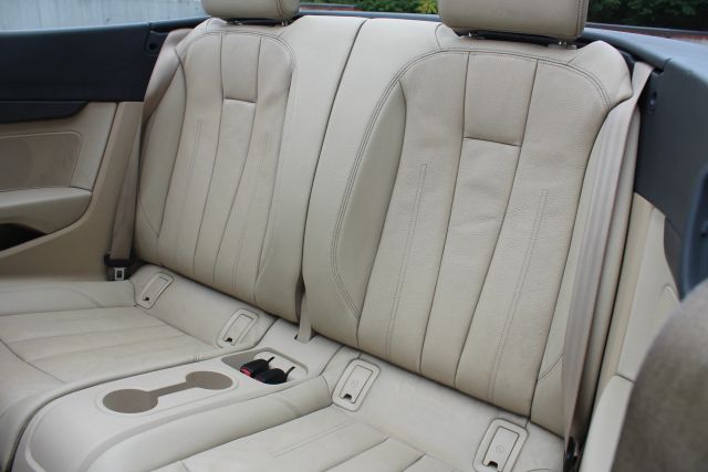 Vehicle image 14 of 44
