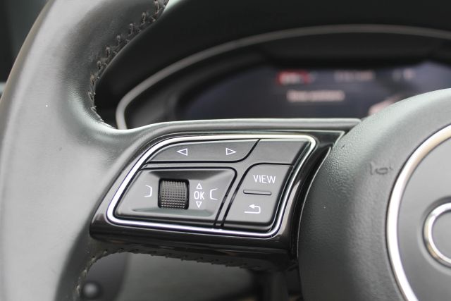 Vehicle image 27 of 44