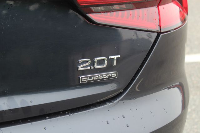 Vehicle image 18 of 44