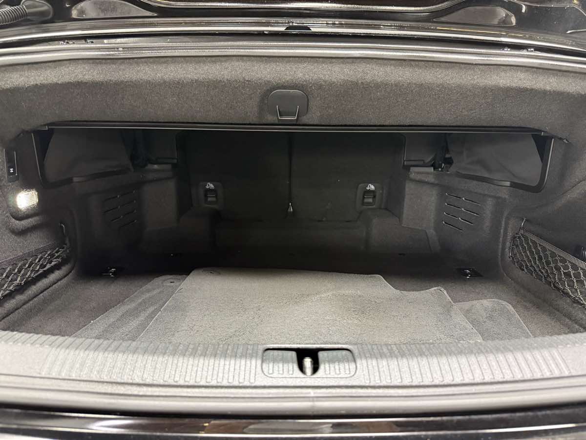Vehicle image 18 of 38