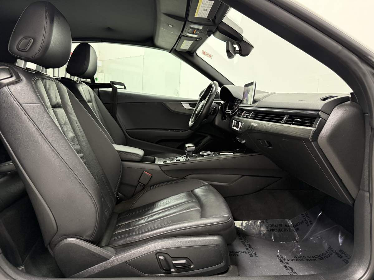 Vehicle image 14 of 38