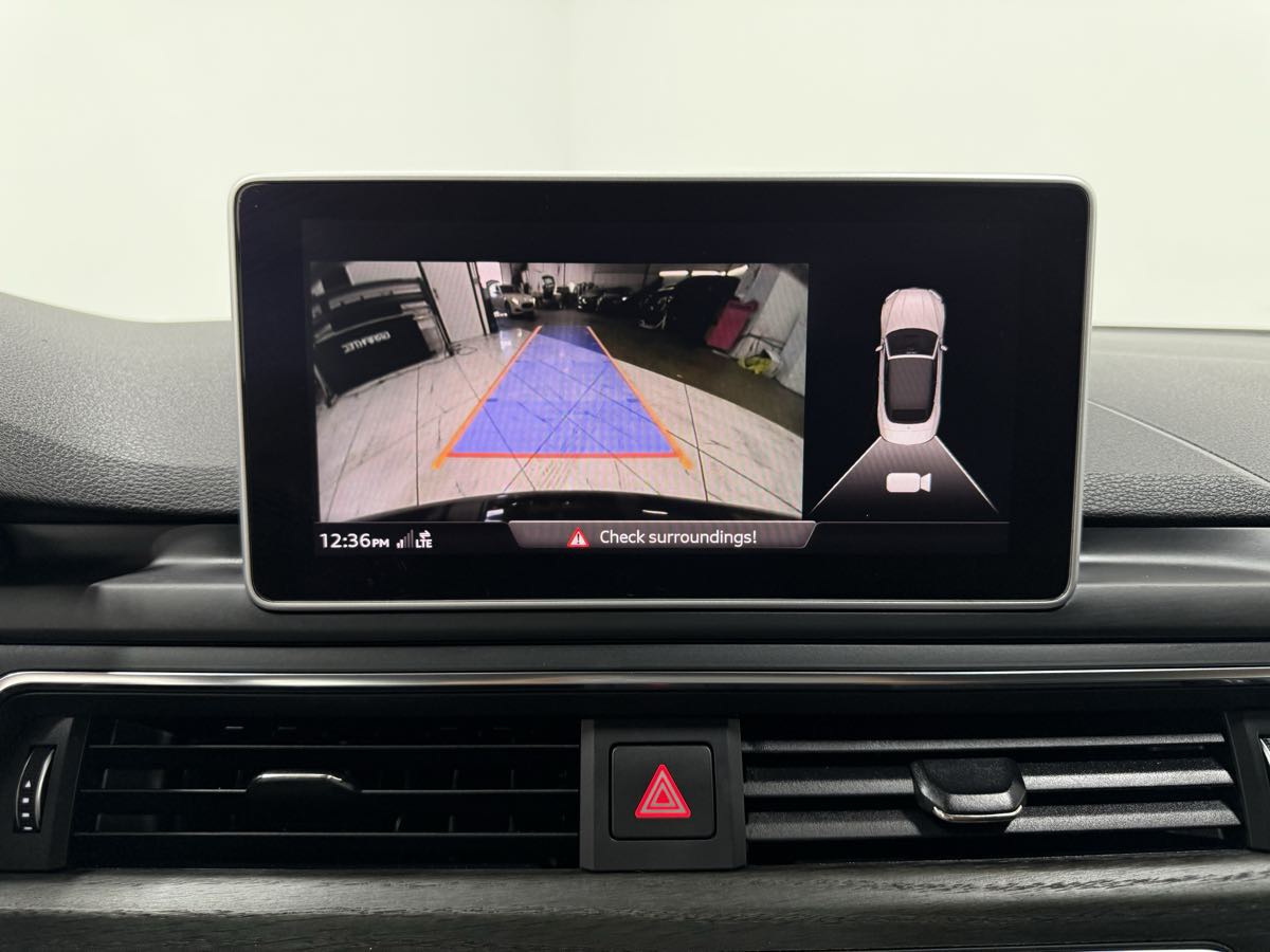 Vehicle image 21 of 38
