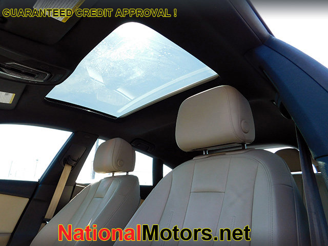 Vehicle image 10 of 19