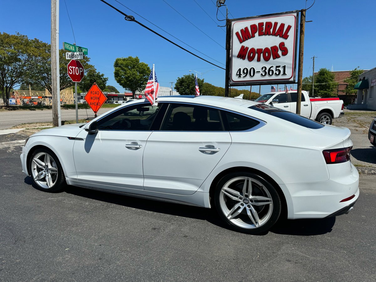 Vehicle image 6 of 12