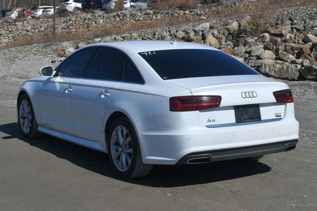 Vehicle image 8 of 31