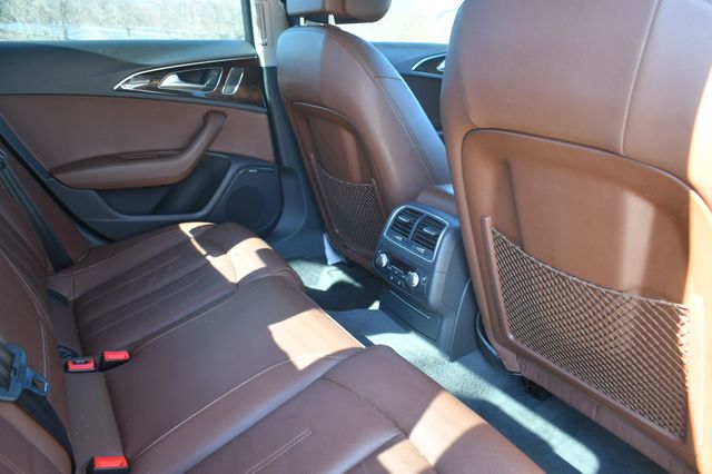 Vehicle image 15 of 31
