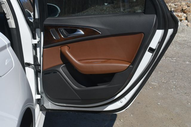 Vehicle image 13 of 31