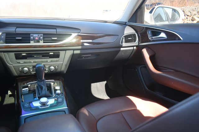 Vehicle image 18 of 31
