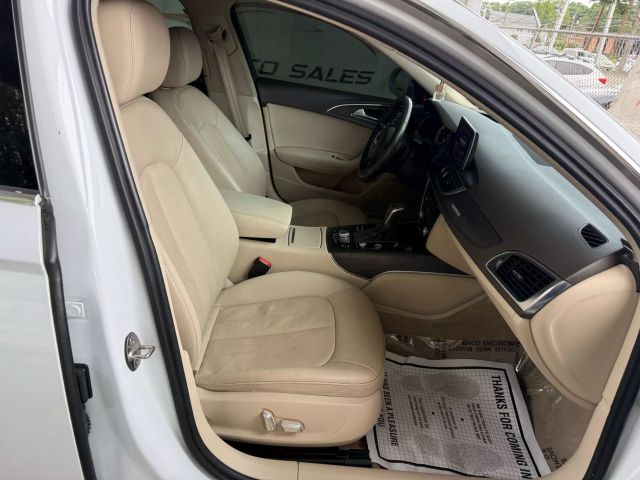 Vehicle image 28 of 52
