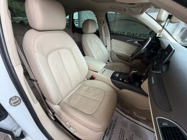 Vehicle image 26 of 52
