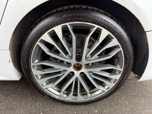 Vehicle image 13 of 52