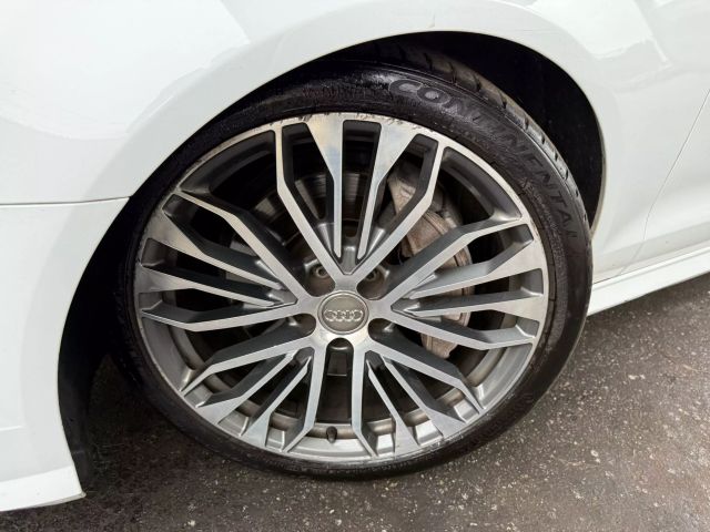 Vehicle image 14 of 52