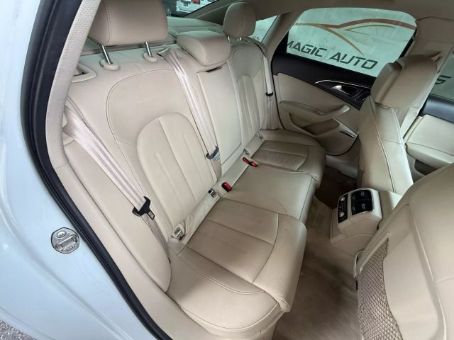 Vehicle image 27 of 52
