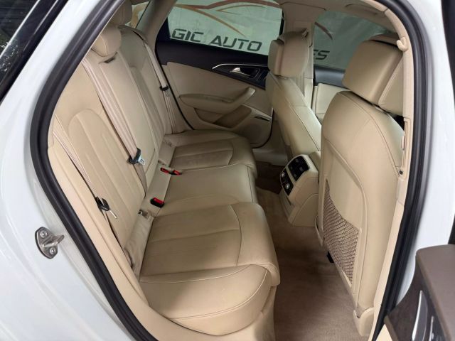 Vehicle image 29 of 52