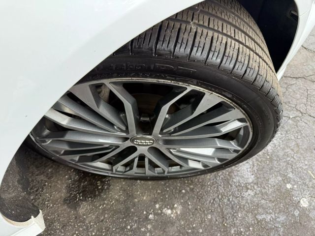 Vehicle image 20 of 52