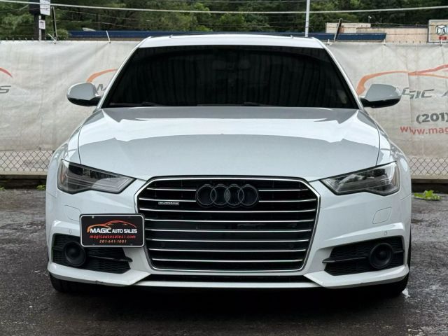 Vehicle image 4 of 52