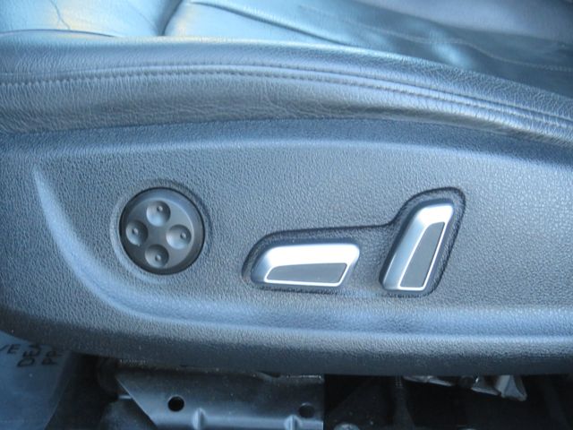Vehicle image 10 of 37