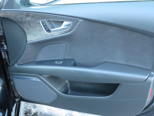Vehicle image 22 of 37