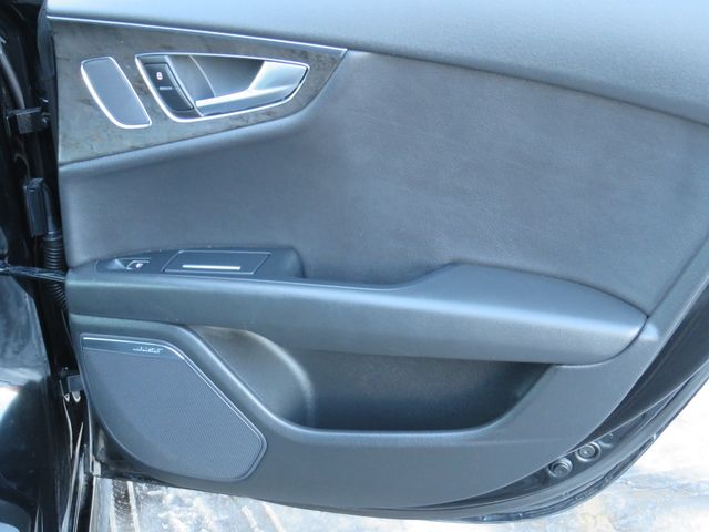 Vehicle image 24 of 37