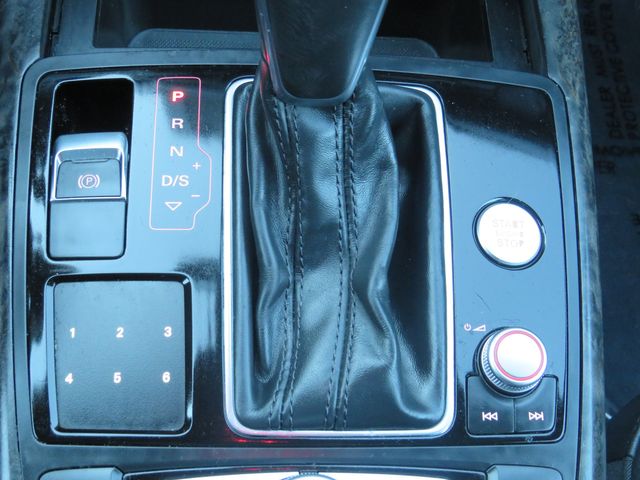 Vehicle image 33 of 37