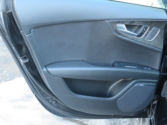 Vehicle image 23 of 37