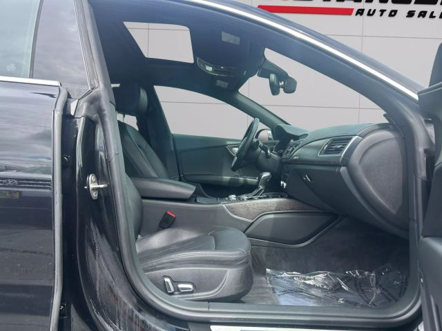 Vehicle image 11 of 29