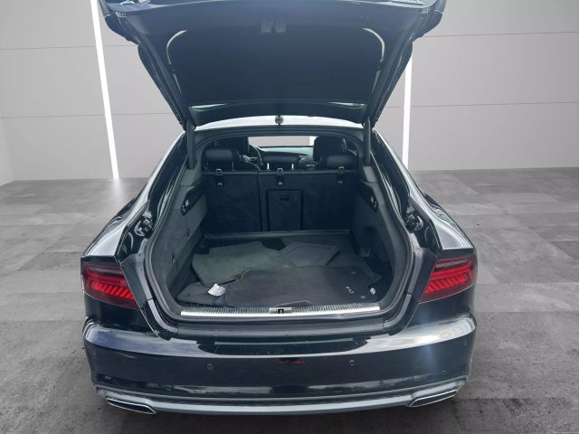 Vehicle image 28 of 29