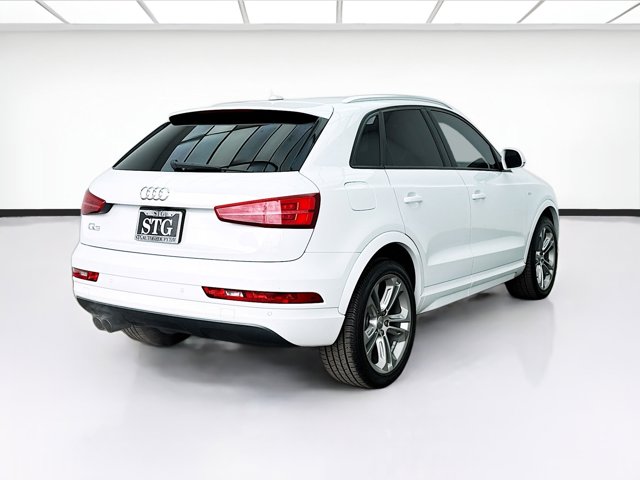 Vehicle image 4 of 26