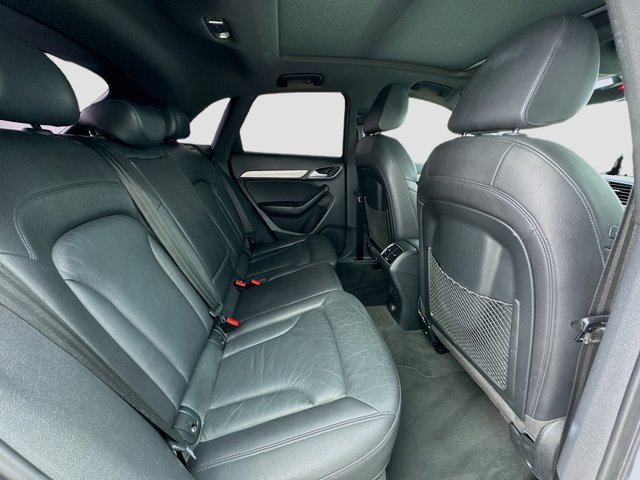 Vehicle image 19 of 26