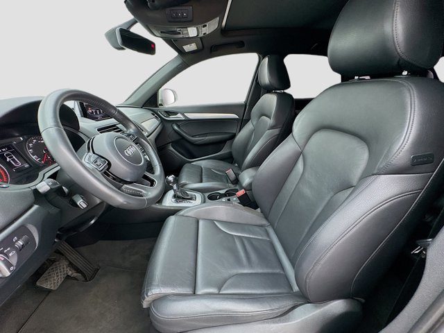 Vehicle image 13 of 26