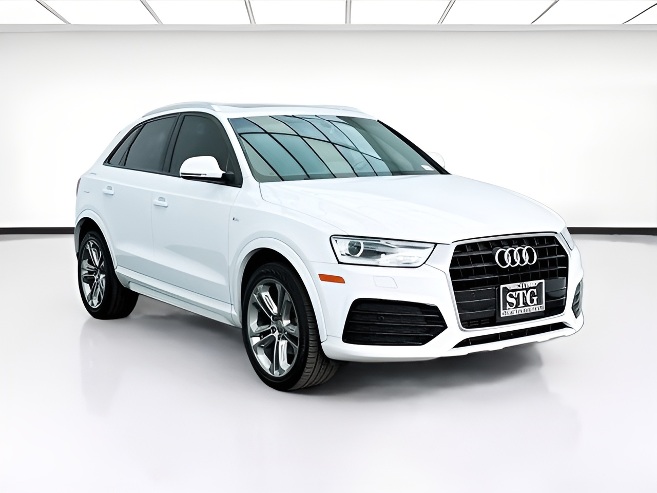 Vehicle image 23 of 26