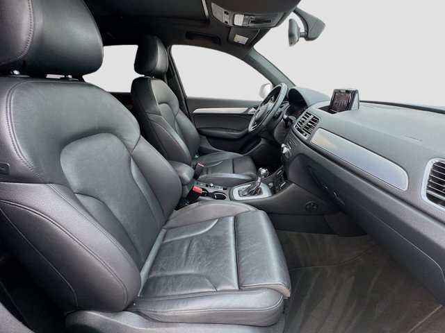 Vehicle image 20 of 26