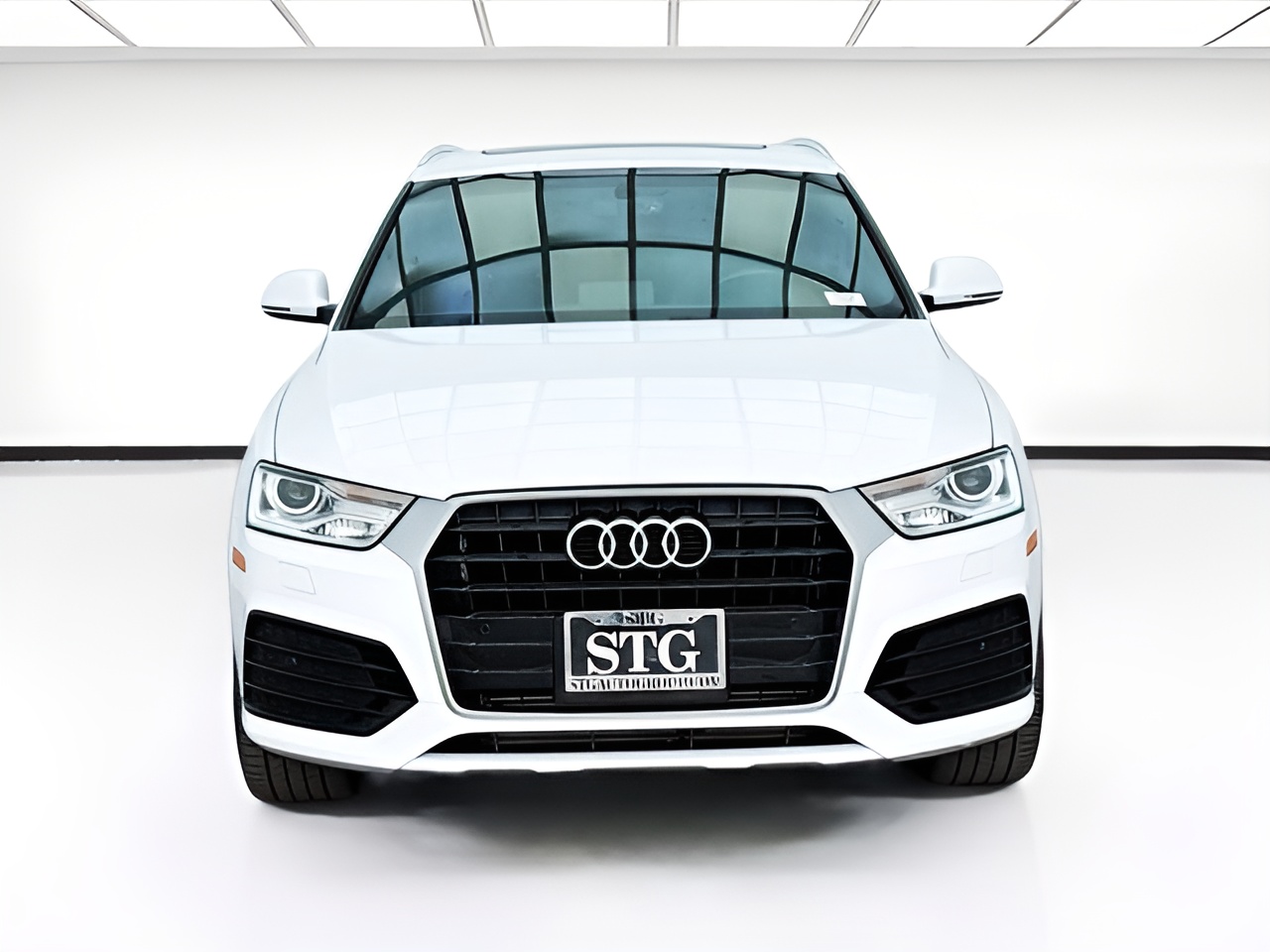 Vehicle image 22 of 26