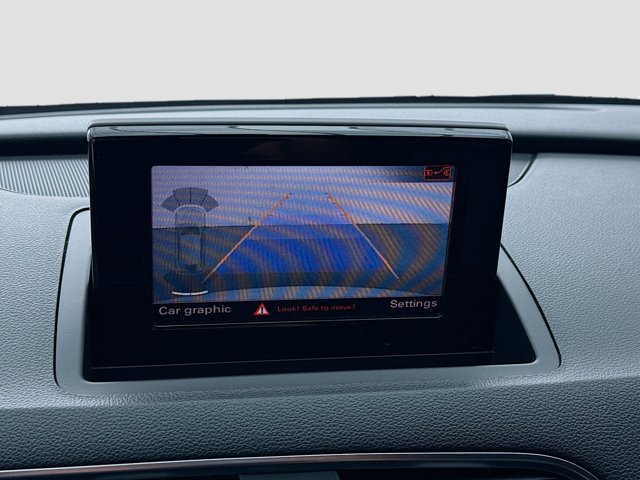 Vehicle image 10 of 26