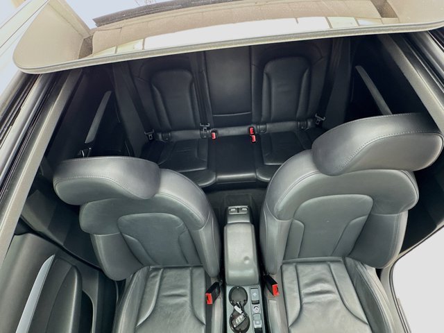 Vehicle image 14 of 26
