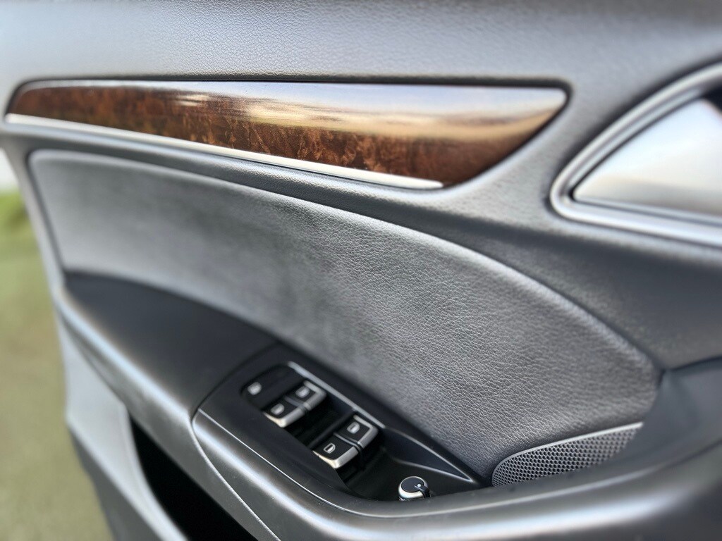 Vehicle image 22 of 57