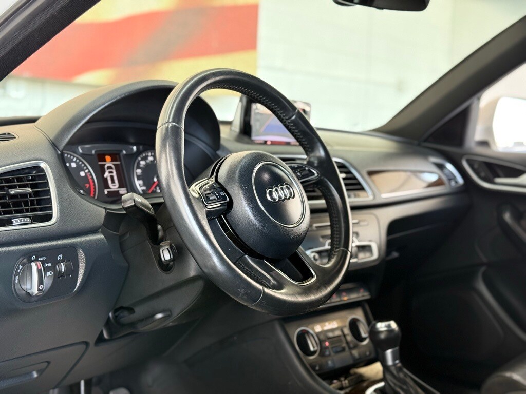 Vehicle image 19 of 57