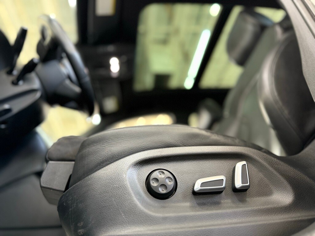 Vehicle image 47 of 57