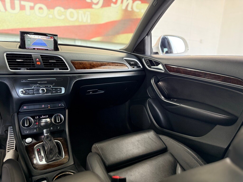 Vehicle image 37 of 57