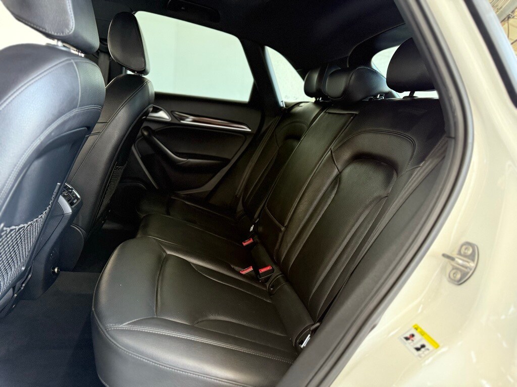 Vehicle image 35 of 57